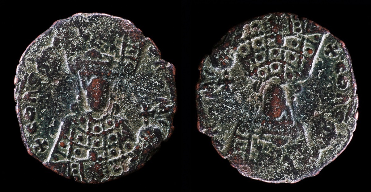 Constantine VII Follis 1b.jpg