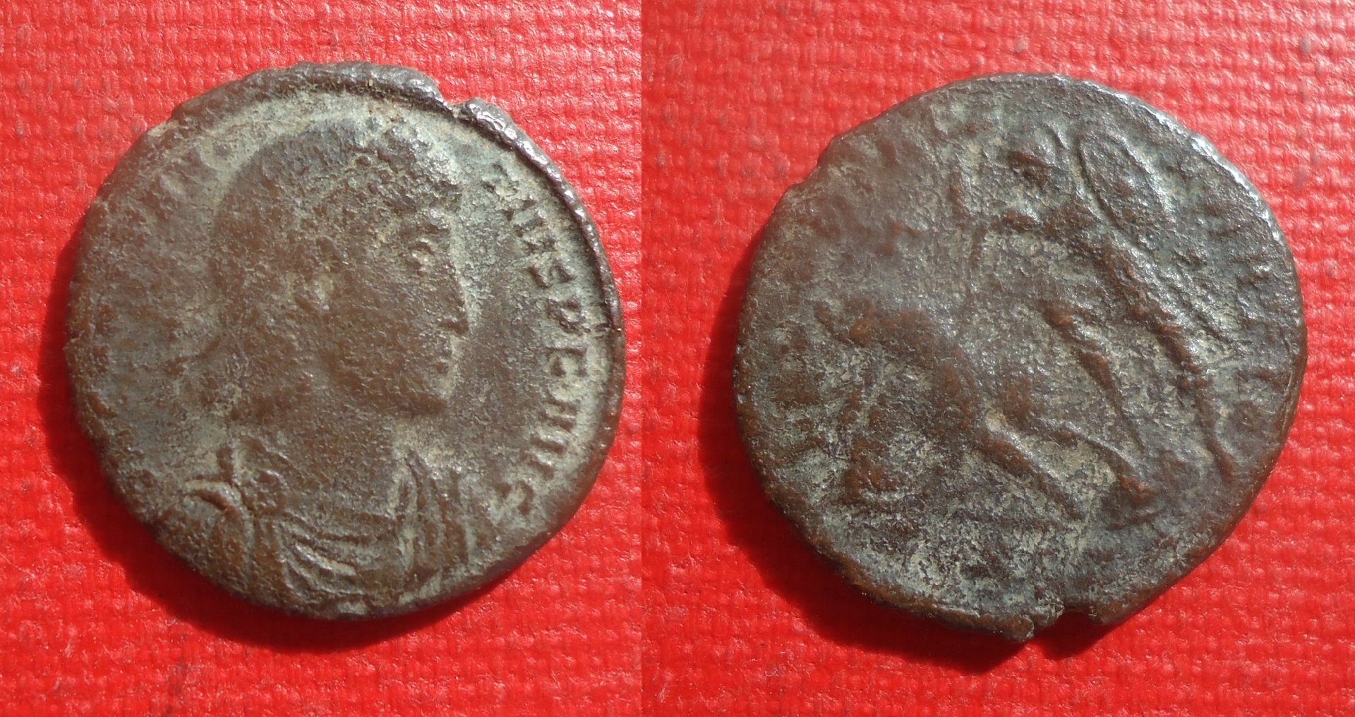 Constantius II Æ Centenionalis - lot May 2020 (0).jpg