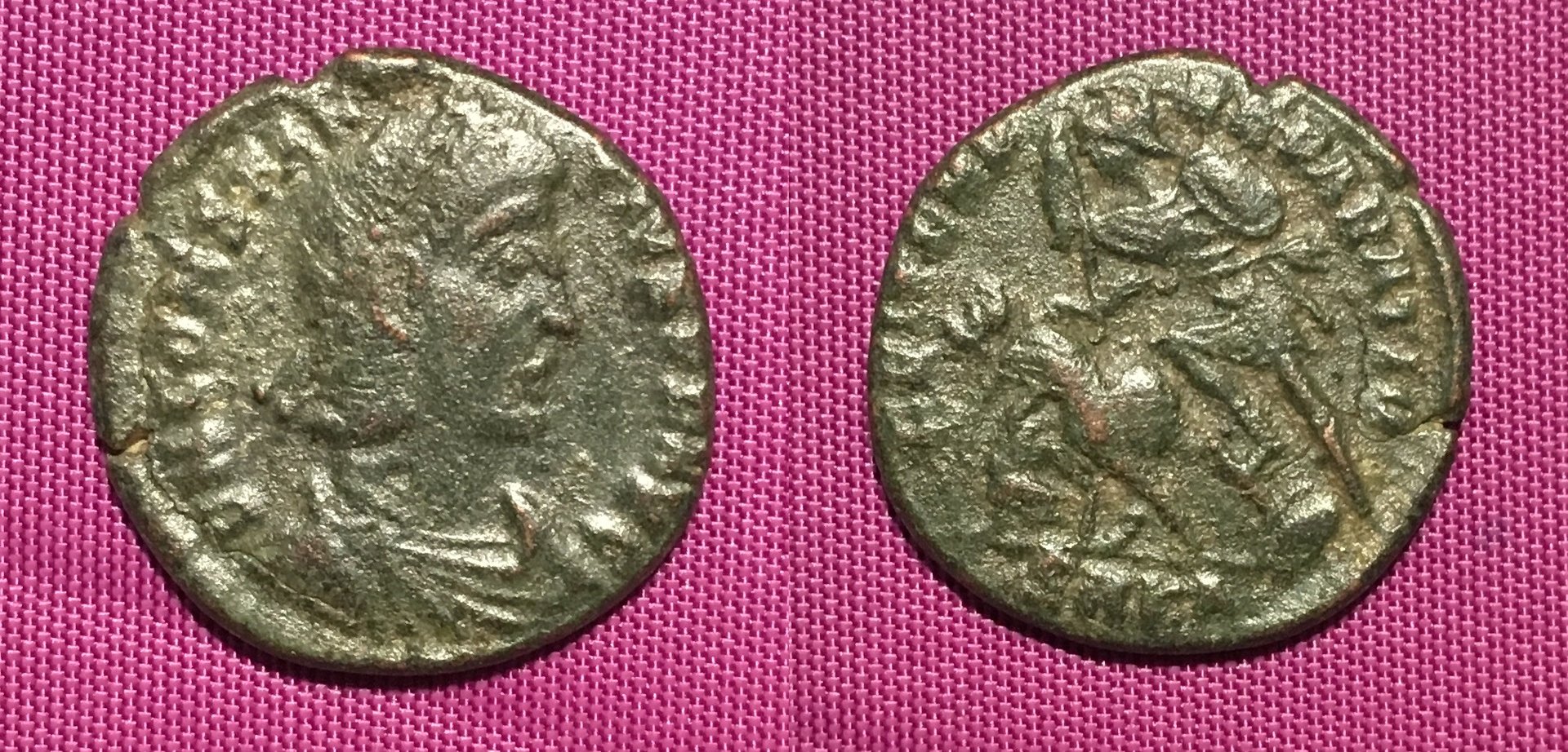 Constantius II RIC VIII 104 110.JPG