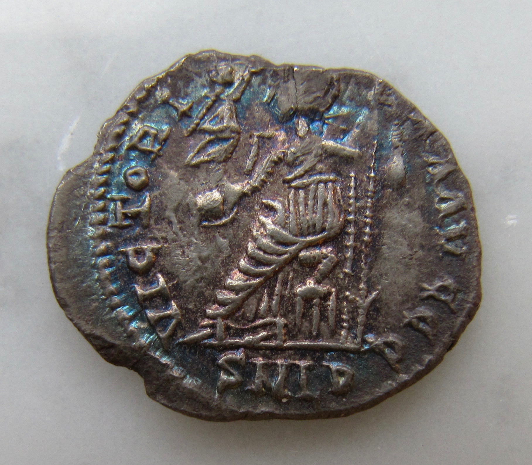 Contantine III Siliqua-Rev - 1.jpg