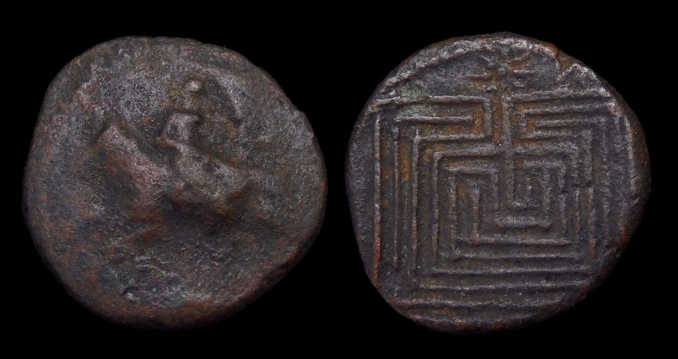 Crete Gortyna-Knossos - AE Europa Labyrinth 2909.jpg