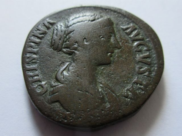 Crispina sesterces.JPG