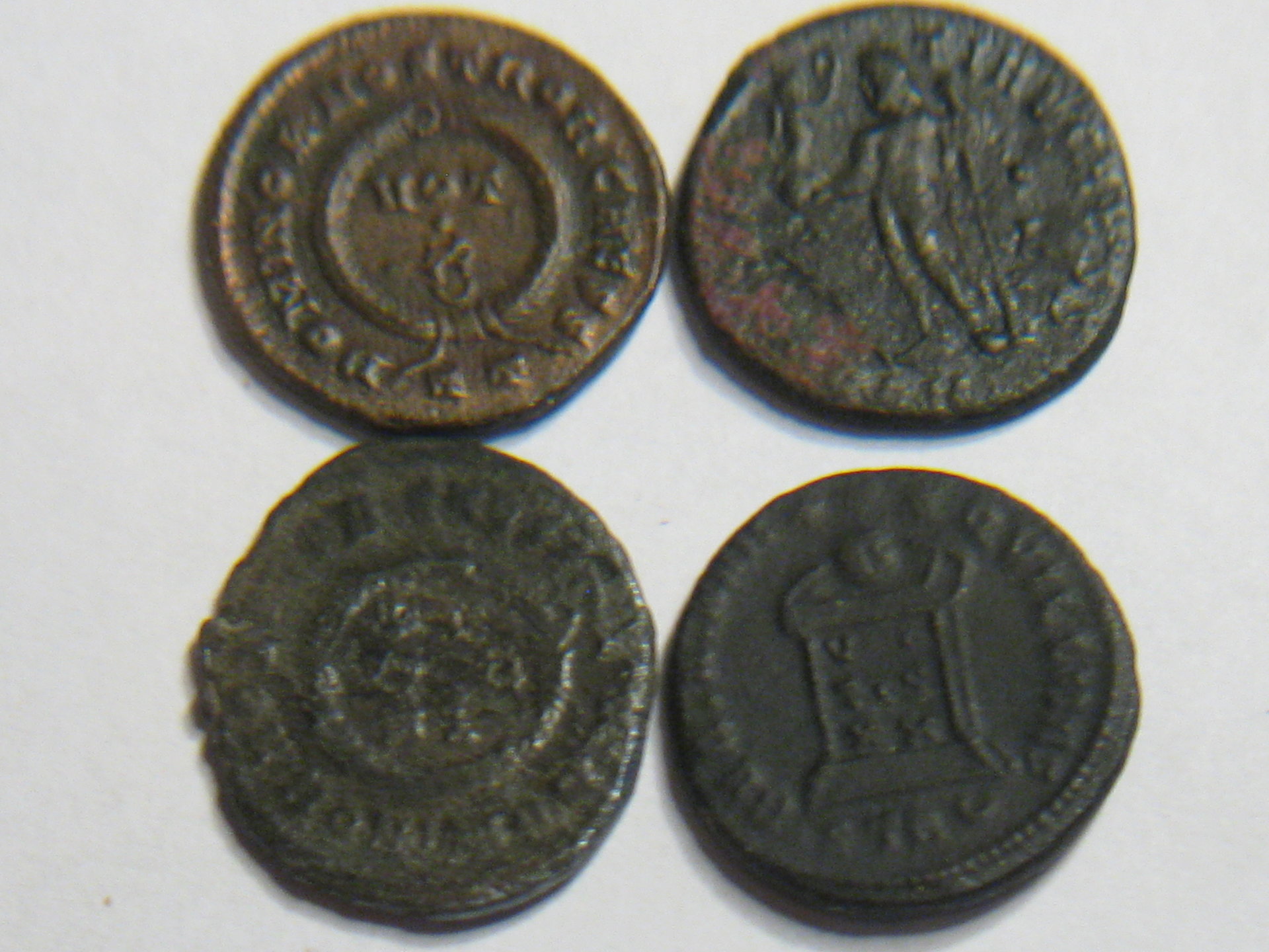 crispus coins +a maybe 002.JPG