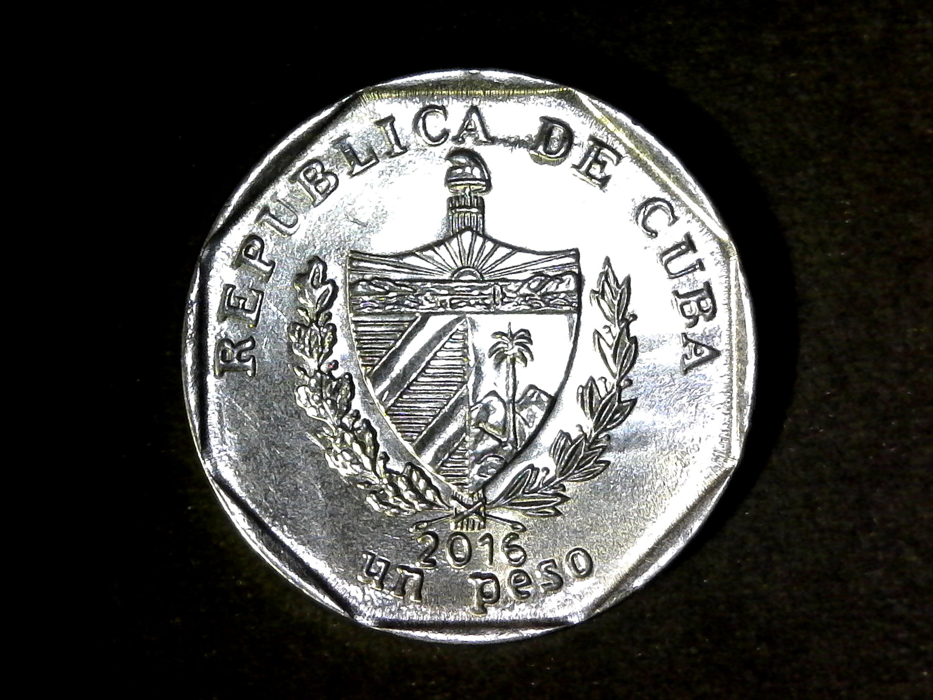 Cuba One Peso convertable 2015 obv.jpg