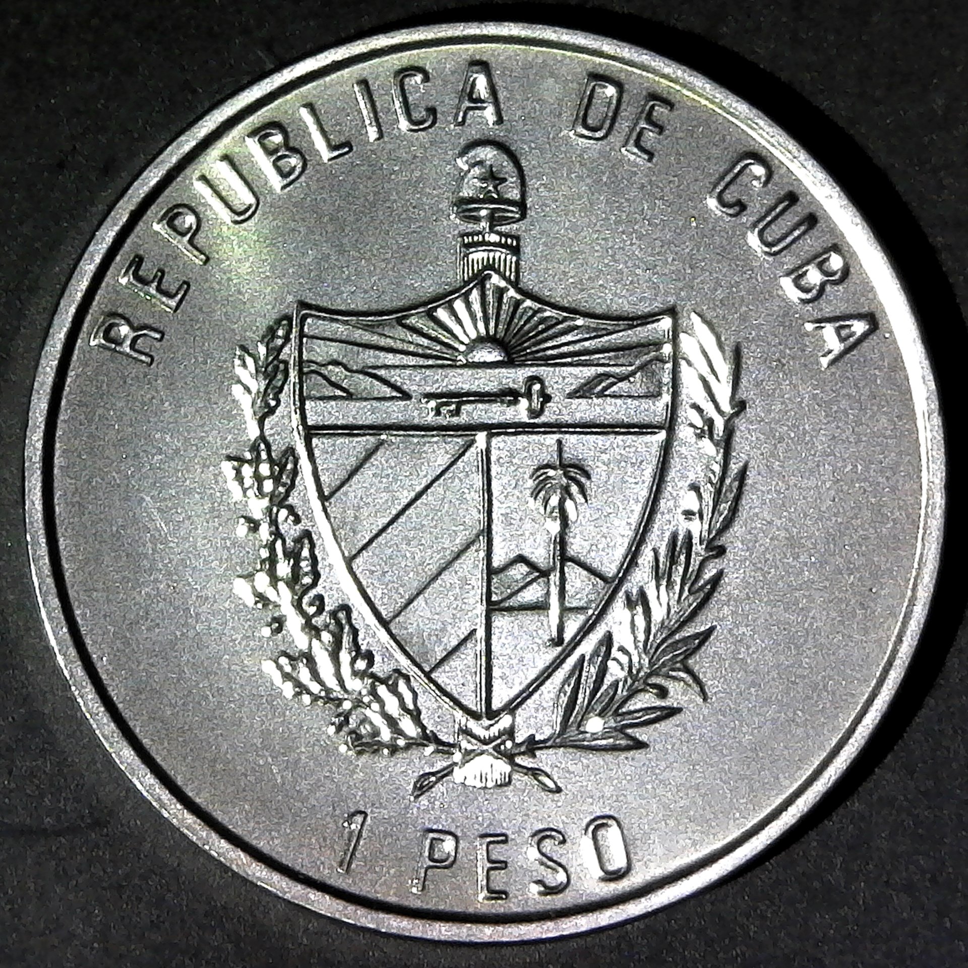 Cuba Peso 1994 Marlin rev.jpg