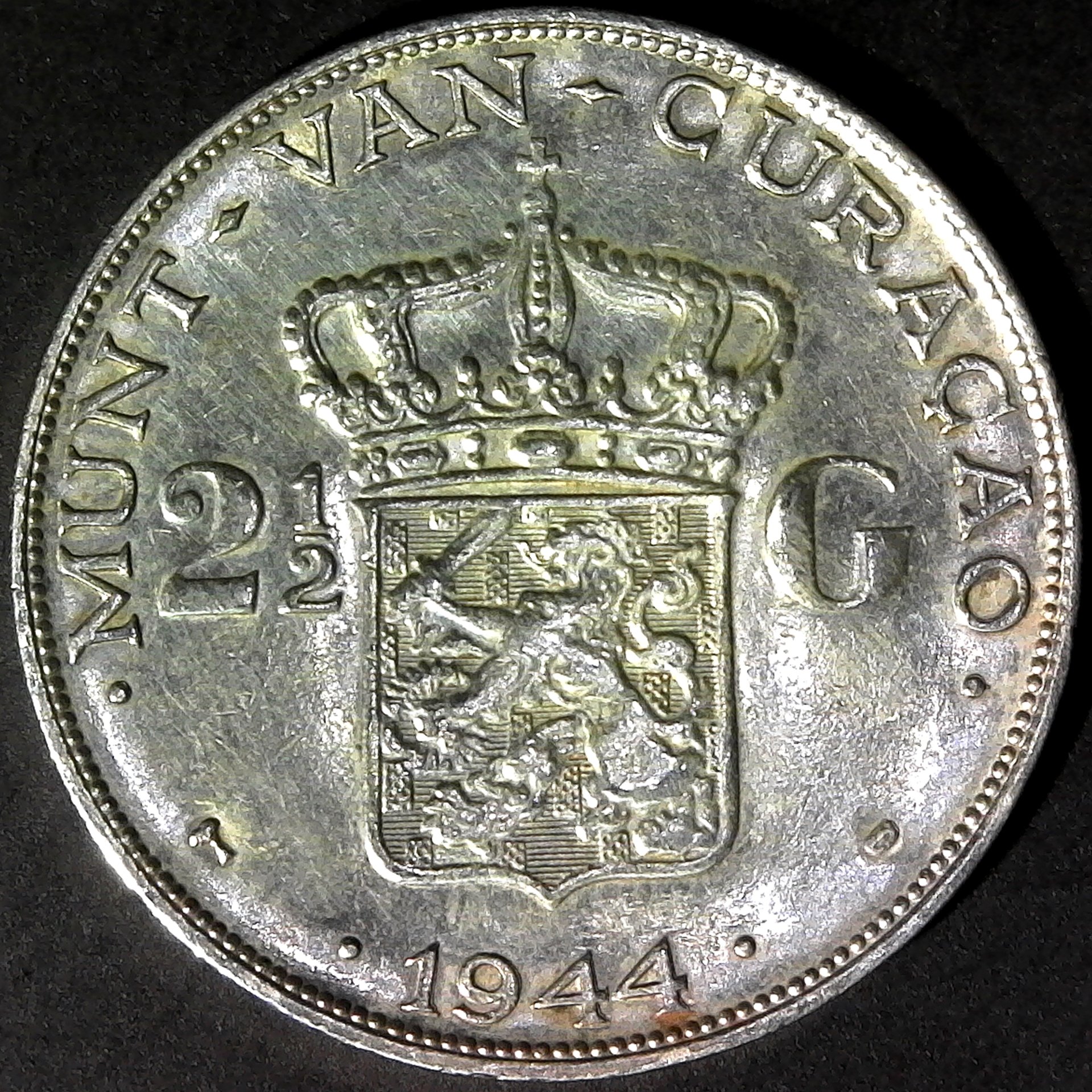 Curacao 1944 2 and a half Gulden obv.jpg