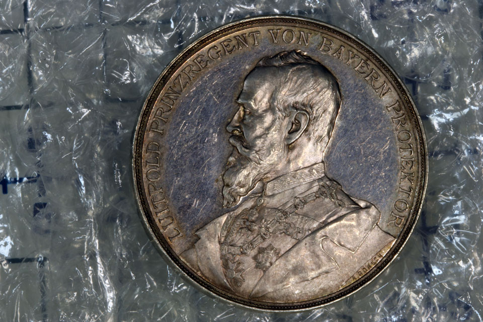 currency0005.jpg