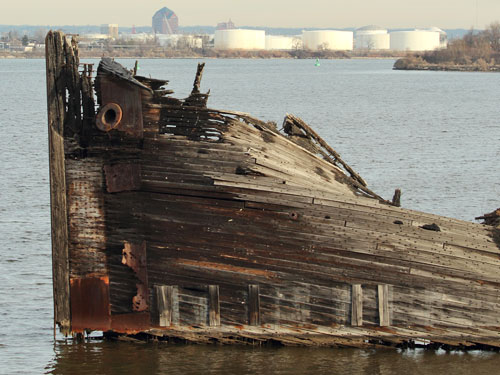 curtis-crk-wreck-bow.jpg