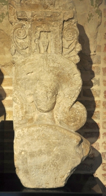 cyprus_amathus_hathor_capital_svi_neues_museum.jpg