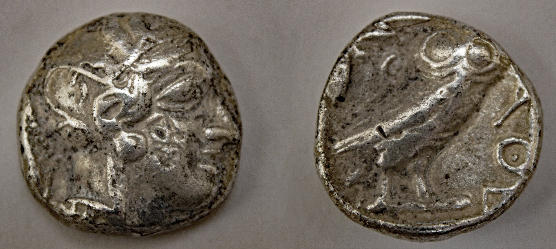 D-Camera Athens imitation owl counterstamp king and mem 17.1g 5-6-21.jpg