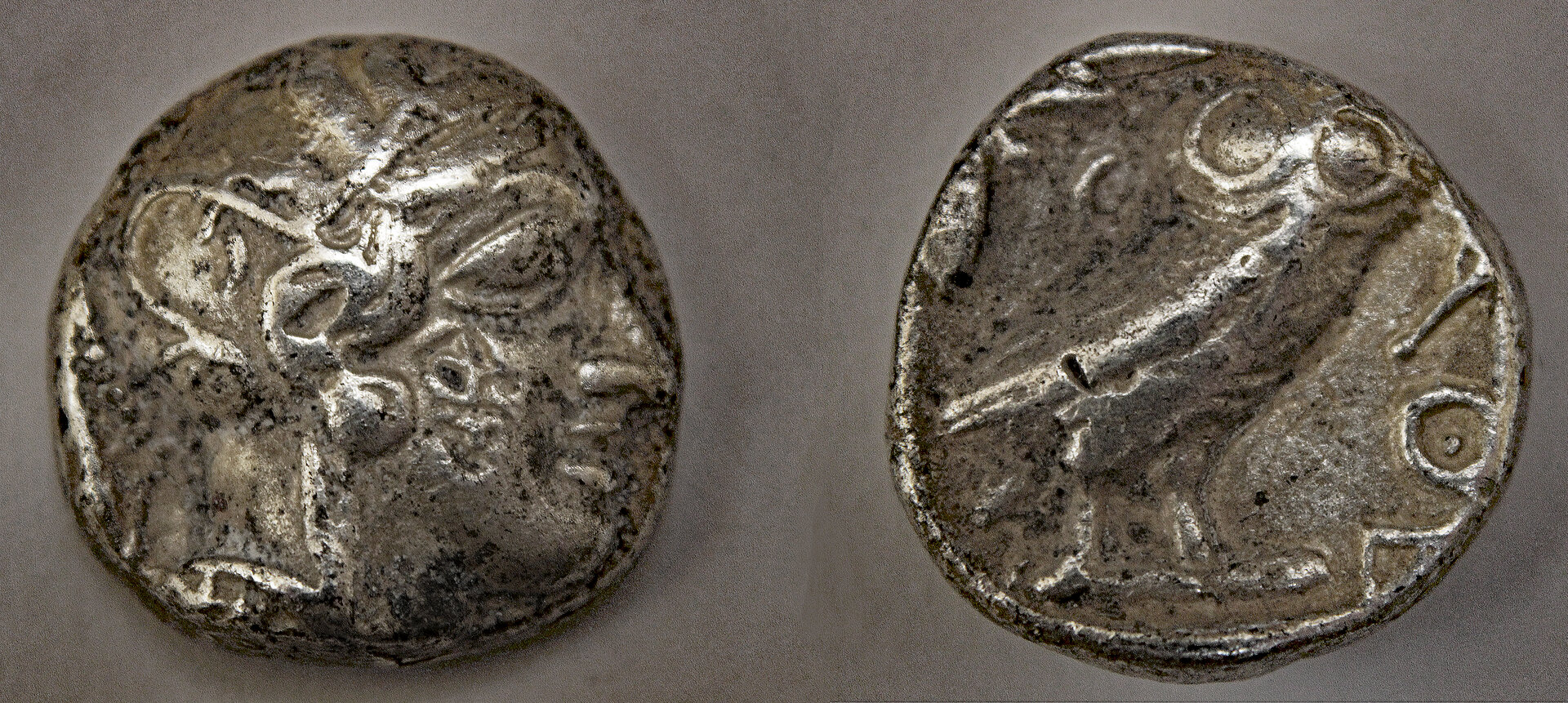 D-Camera Athens imitation owl counterstamp king and mem 17.1g 5-6-21.jpg