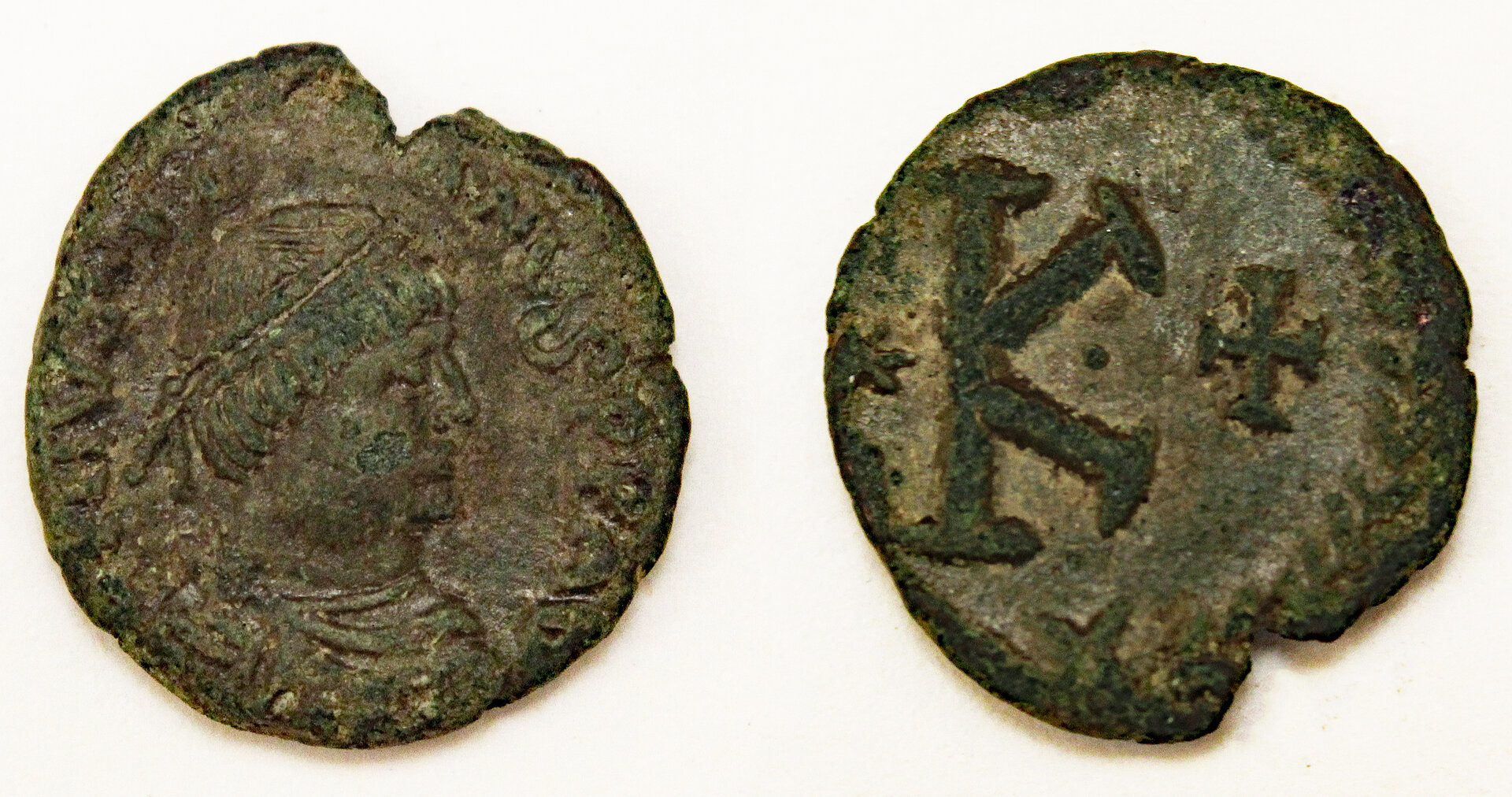 D-Camera Byzantine AE half follis, Justinian I, Rome, 7.0g, Roma 83,900 6-26-21.jpg
