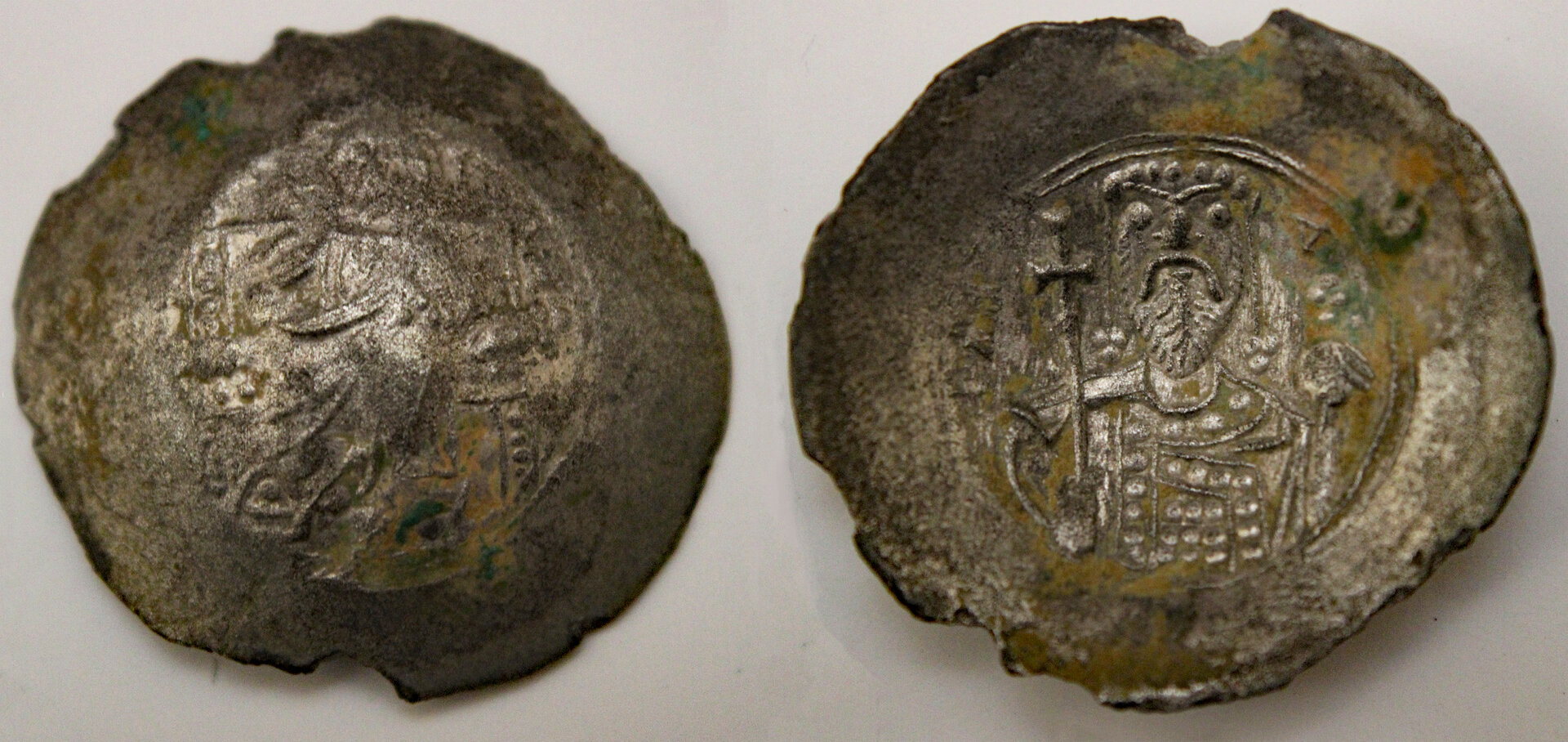 D-Camera  Byzantine trachy Alexius I Comnenus Sear 1918  3.0 grams 3-22-21.jpg