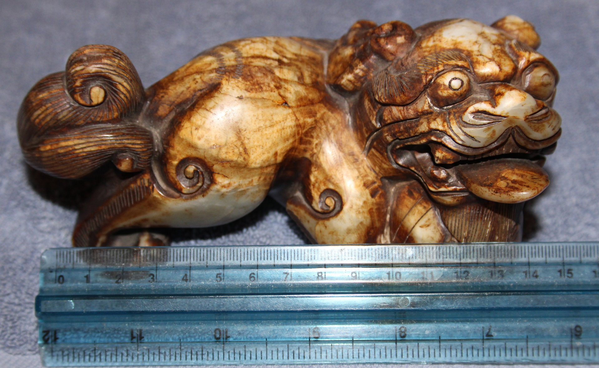 D-Camera  Large Fu Lion Carving 4,  5-28-20.jpg
