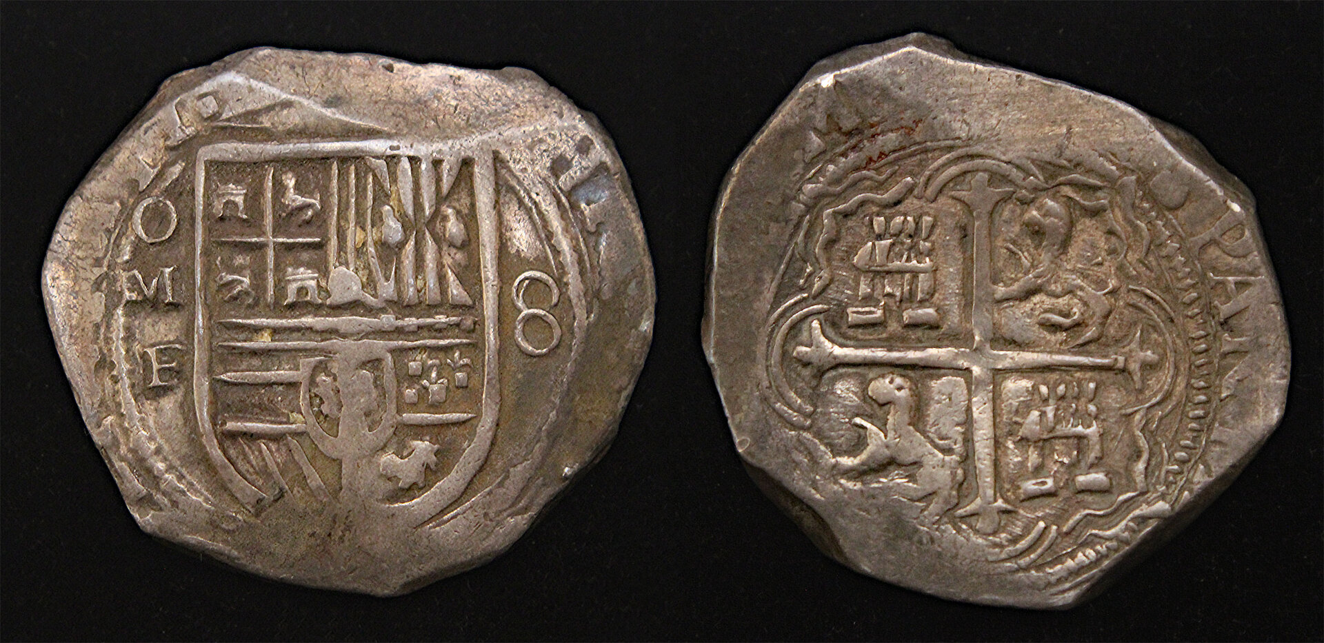 D-Camera Mexico 8 R Phil III ND (1599-1607) assayer F C Hubbard KM 44.1 27.4 g 11-11-23.jpg