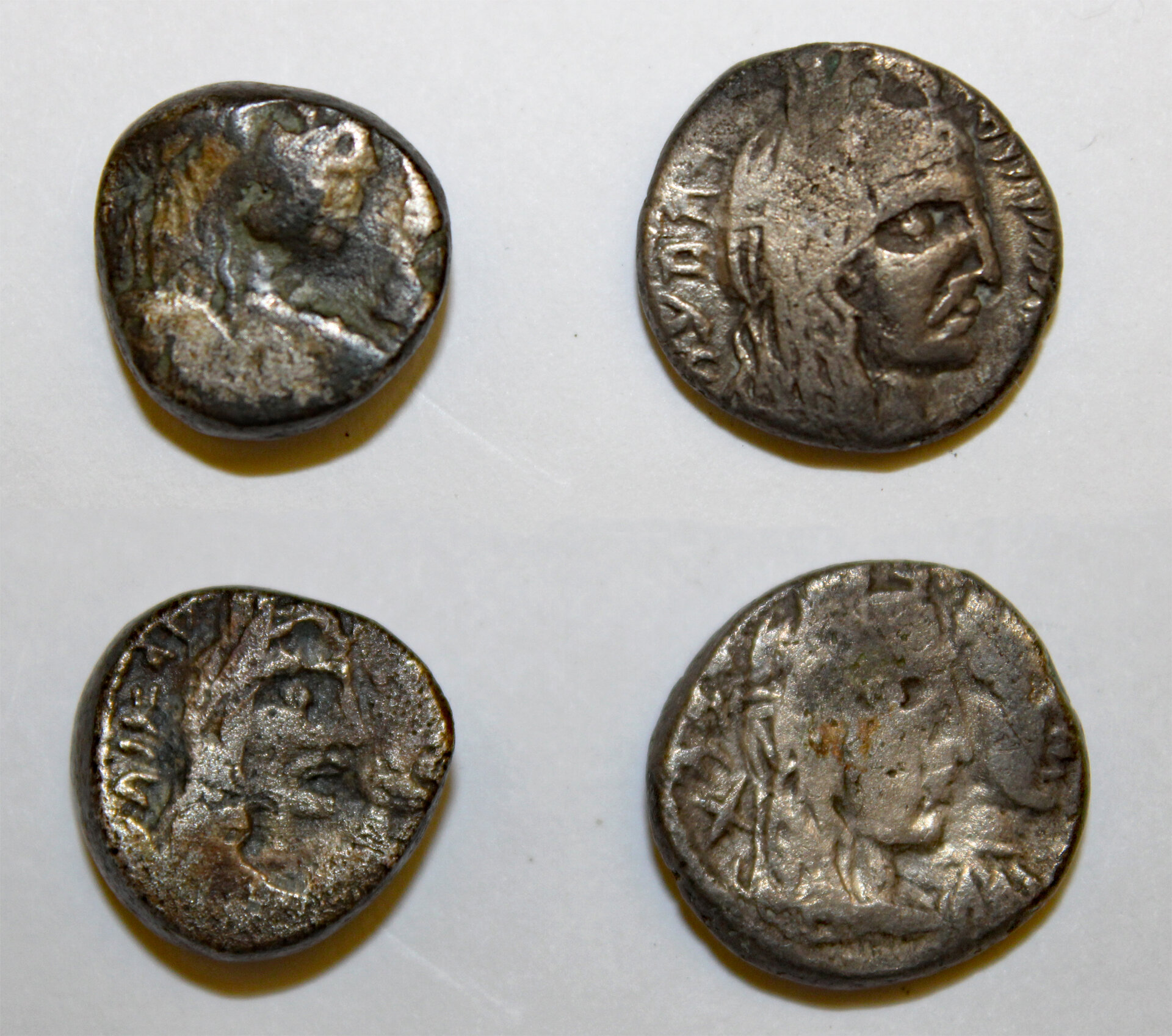 D-Camera Nabataean Aretas IV (9 BC-AD 40) 2 AR selas Petra L 4.34g R  RY 44 (35-6 AD) 3.74g.jpg