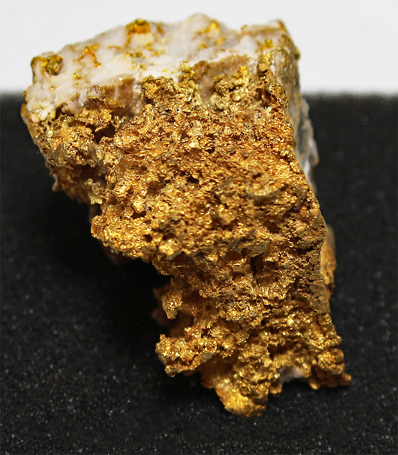 D-Camera Native Gold 2 cyrstalline and quartz Coulterville CA 51.7 g. 6-19-22.jpg
