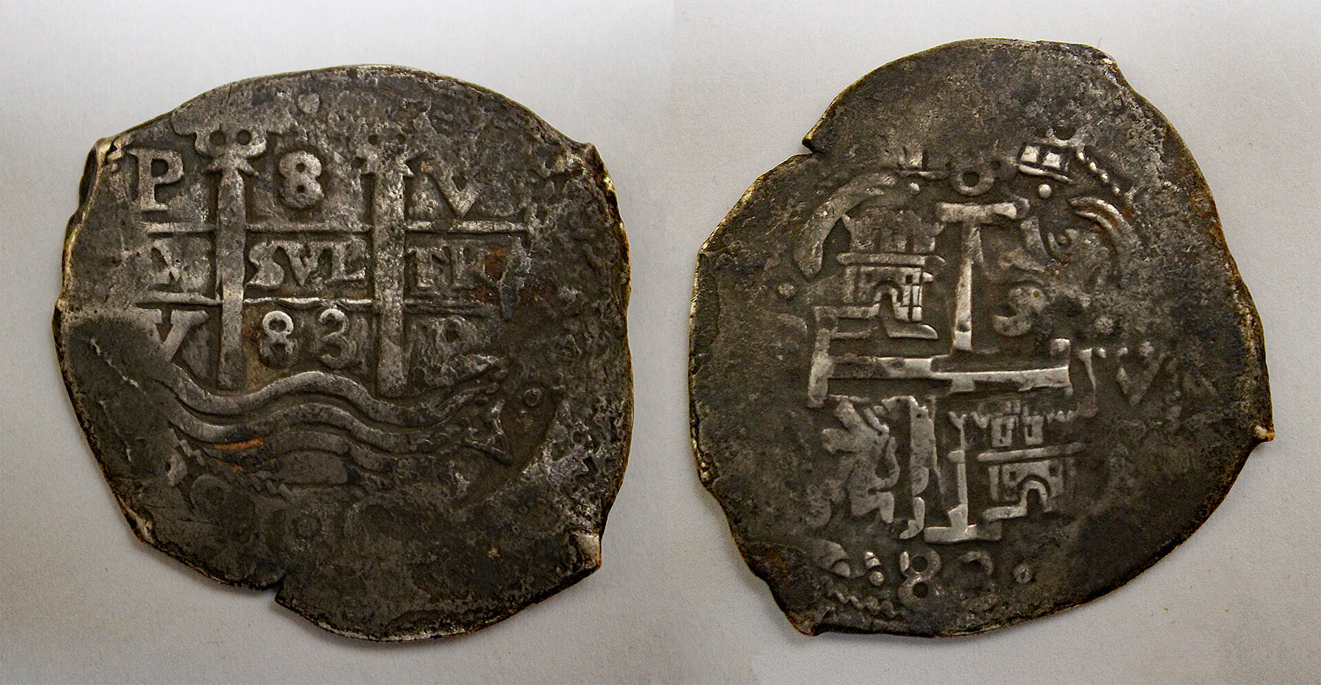D-Camera Potosi 8 reales Charles II 1683 V KM 26 26.7g 3-16-25.jpg