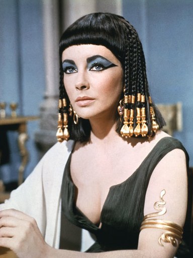 dam-images-set-design-cleopatra-cleopatra-set-design-v440.jpg