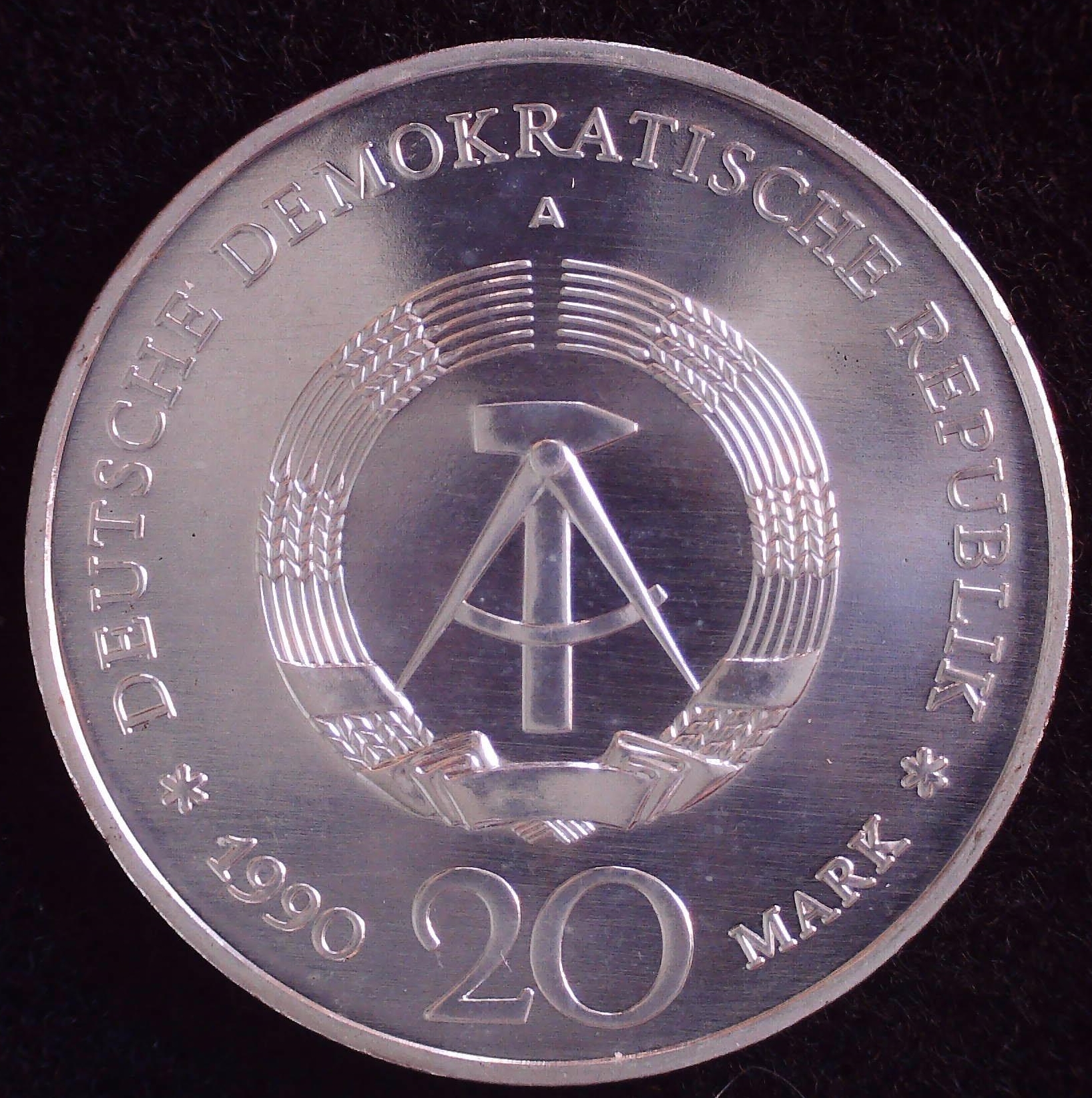 DDR 20 DM 1990 (rev) 1.jpg