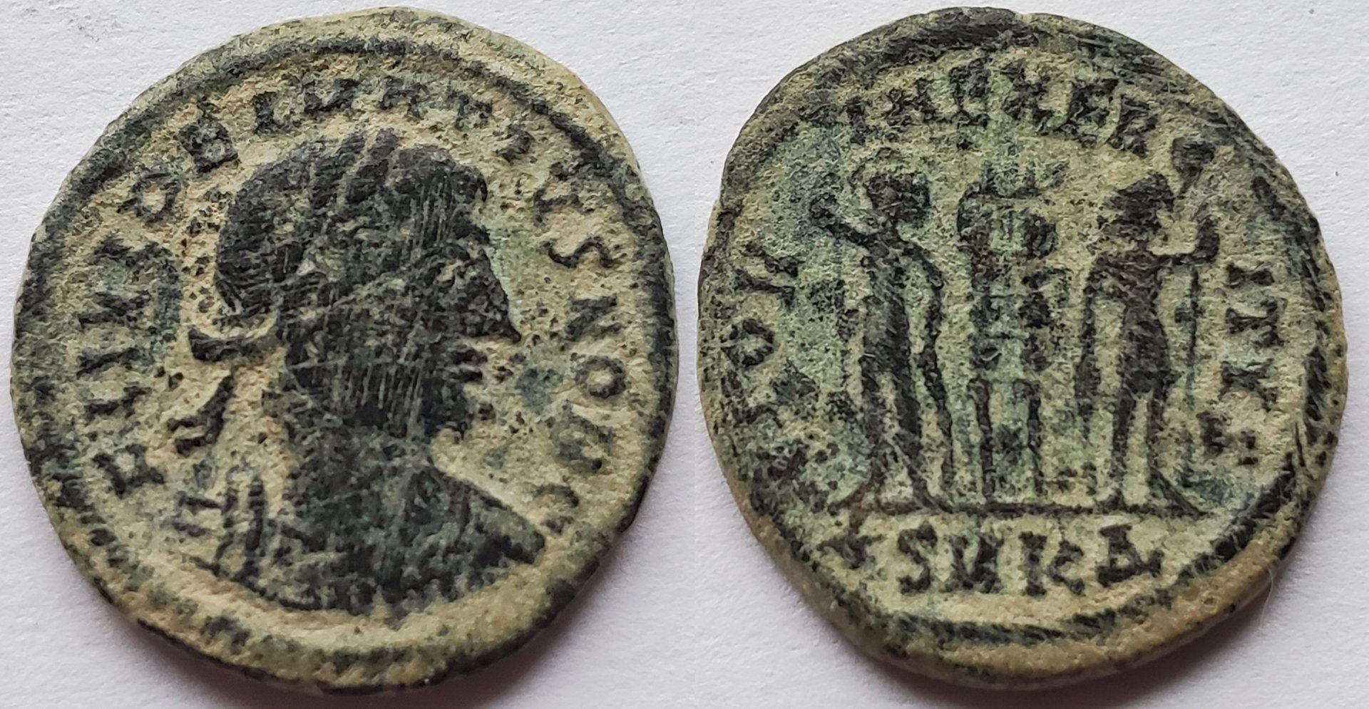 delmatius pre reform gloria two standards.jpg
