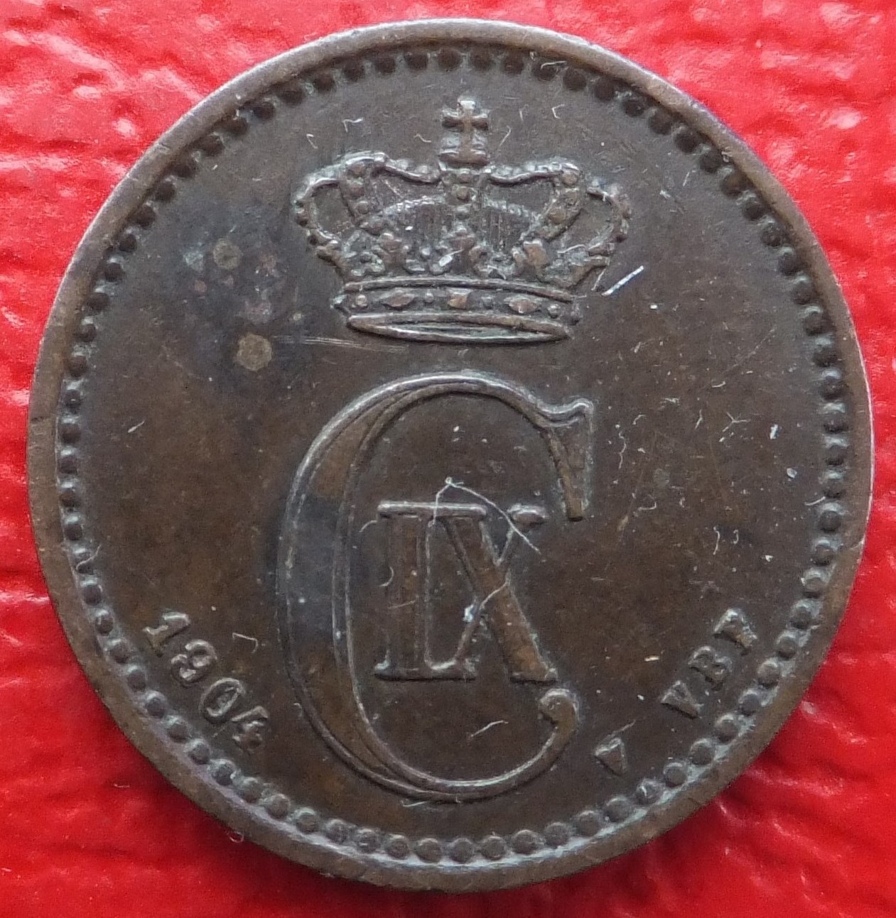 Denmark 1 ore 1904 over 804 (4).JPG