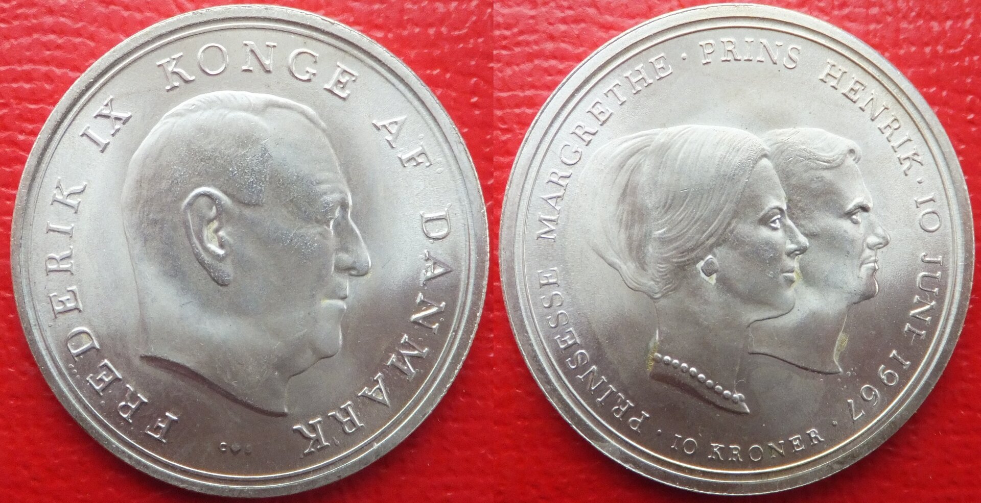 Denmark 10 kroner 1967 (3).jpg