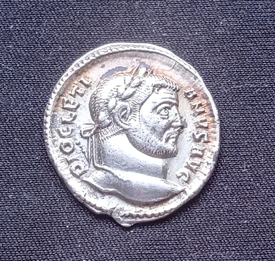 Diocletian Argenteus Obv 1.jpeg