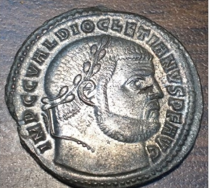 Diocletian silvered follis, Nicomedia mint, obverse.jpg