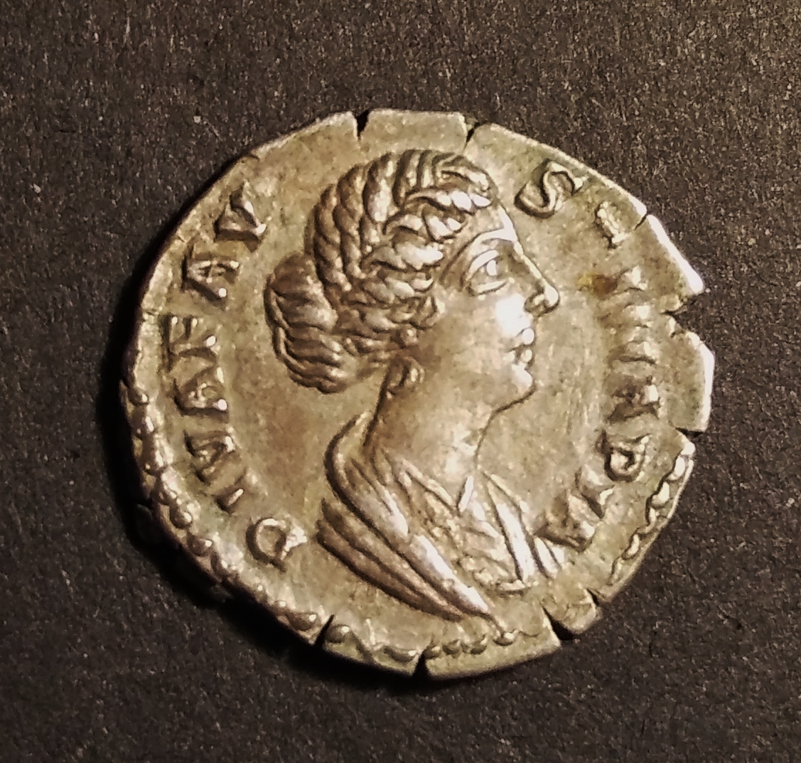 Diva Faustina II O2.jpg