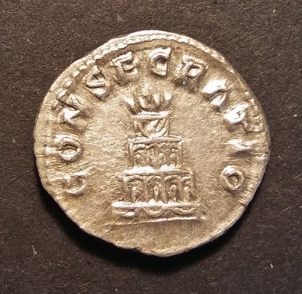 Divus Ant. Pius Rev. 3.jpg
