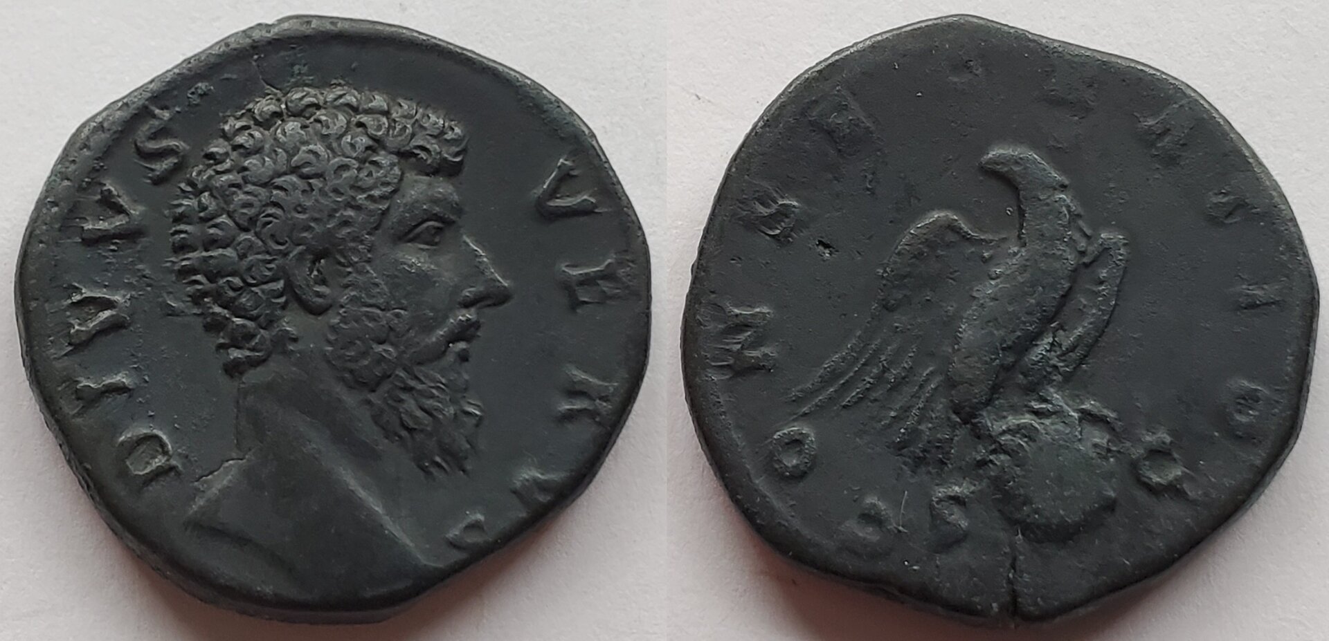 Divus Lucius Verus Sestertius eagle.jpg