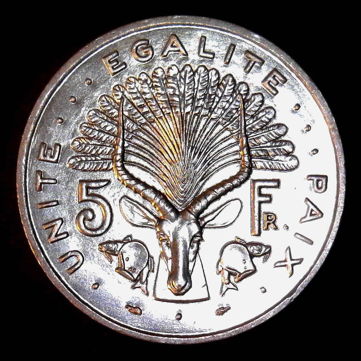 Djibouti 5 Francs 1991 obverse less 5.jpg