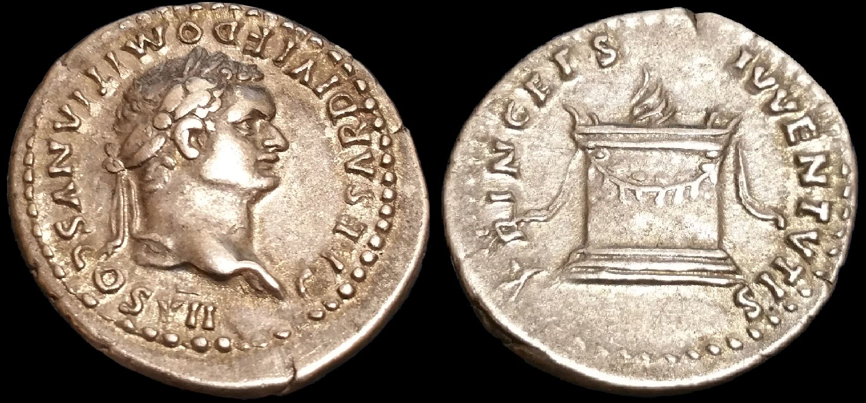 Domitian Altar Denarius.png