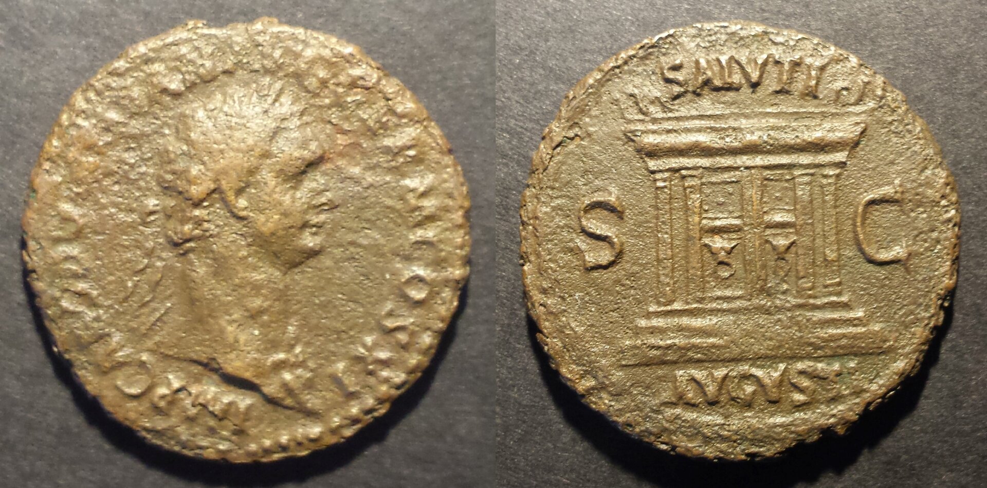 Domitian altar.jpg