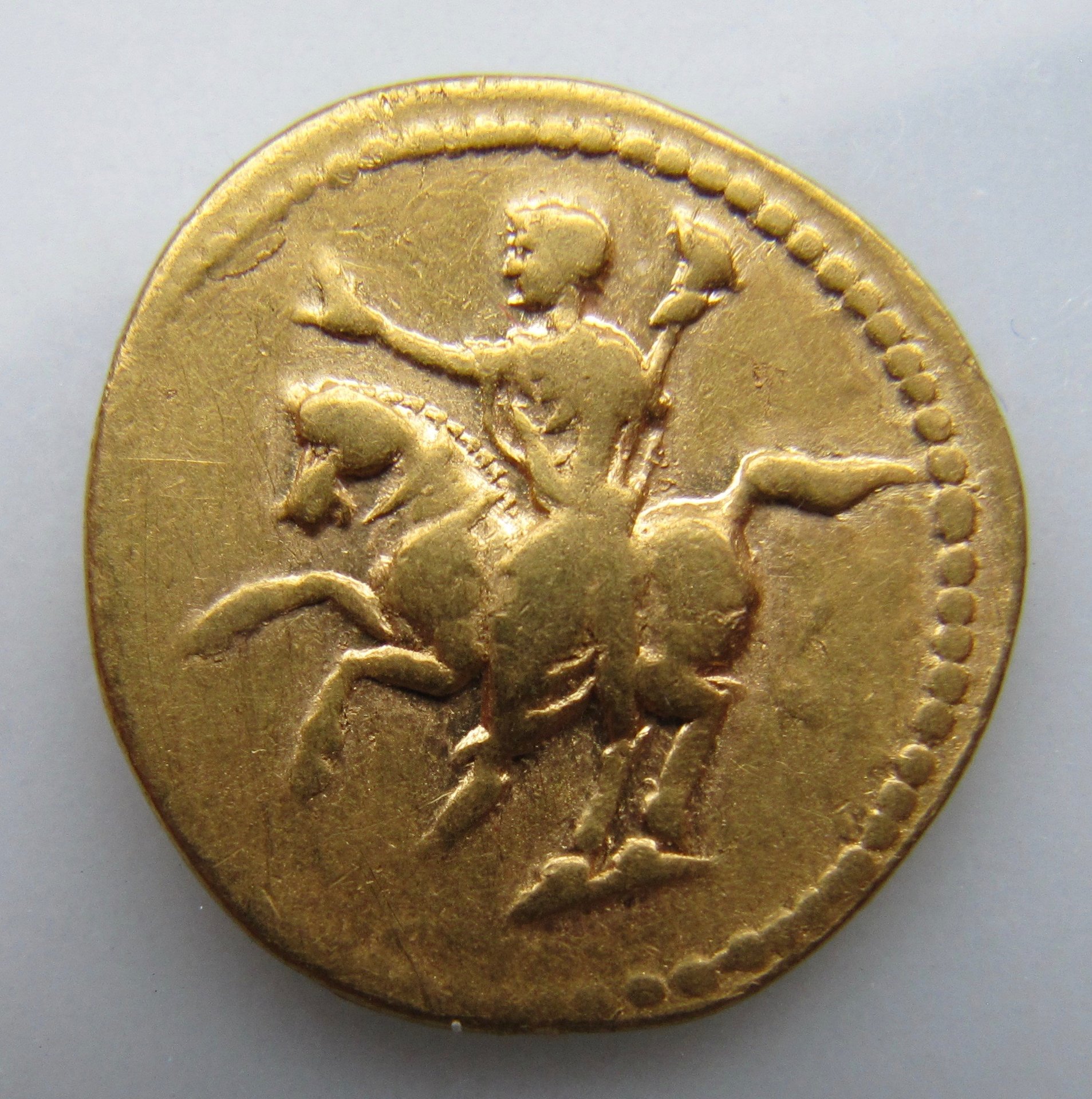 Domitian Aureus-Rev - 1.jpg