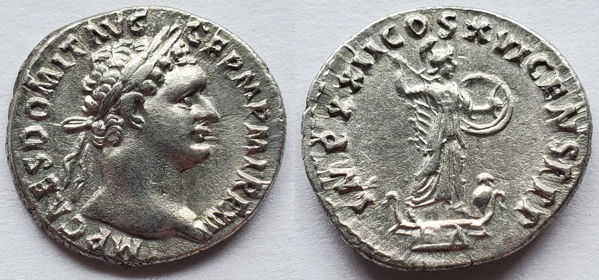Domitian denarius Minerva 92 AD.jpg