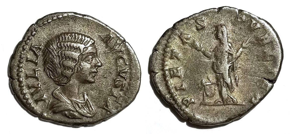 Domna PIETAS PVBLICA Denarius Rome.jpg