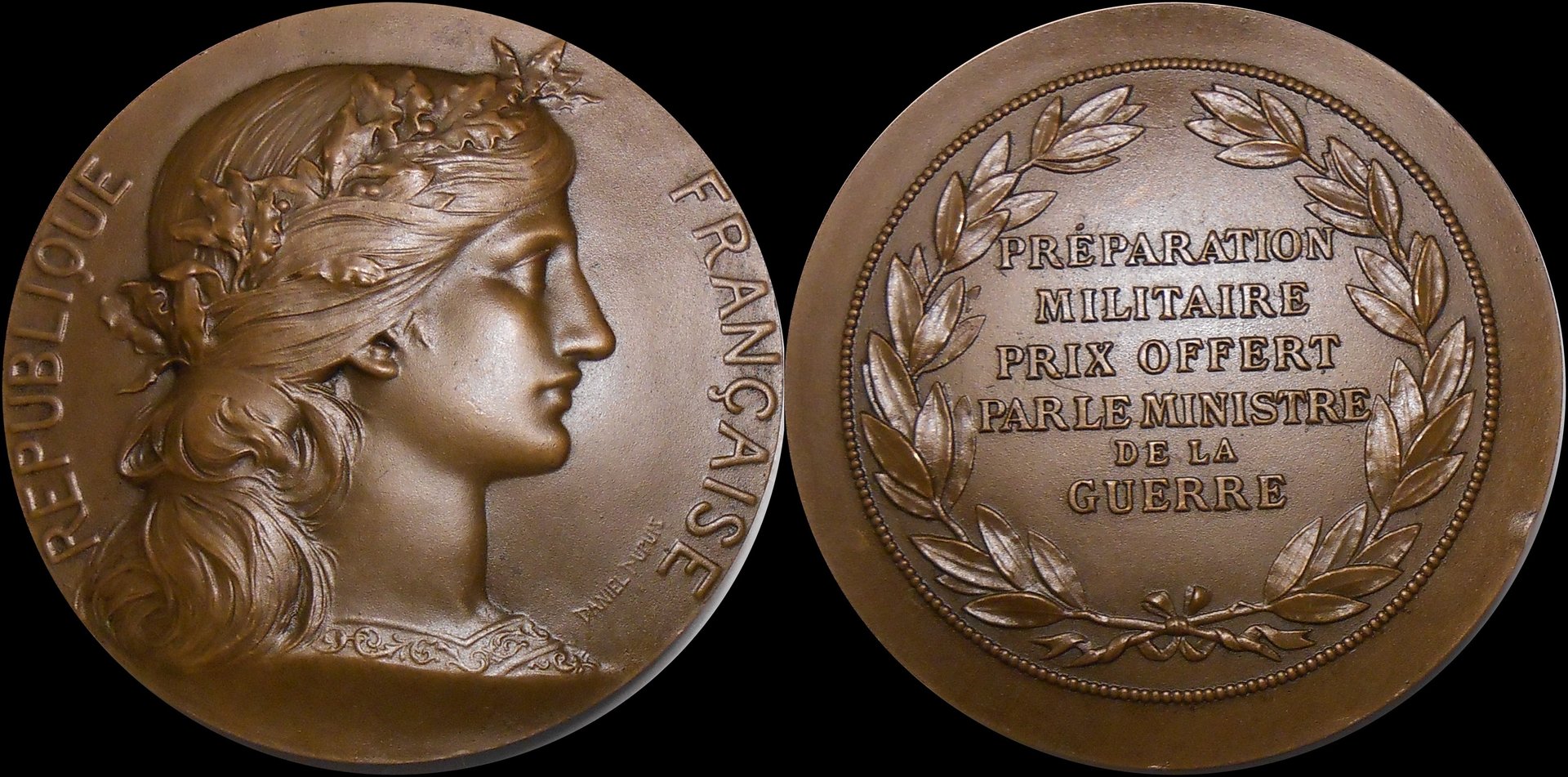 dubuismedal-horz.jpg