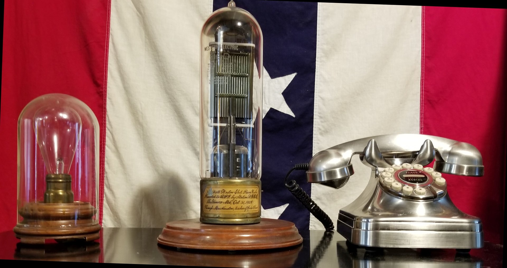 EDISON BULD AND LARGE VACUUM TUBE.jpg