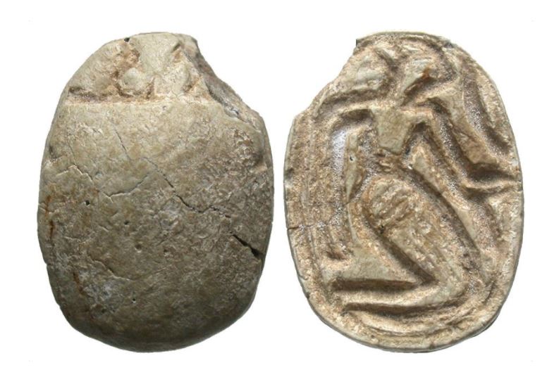 Egypt 15th Dyn Hyksos 1650-1550 BCE Scarab Sobek 16x12mm ex DeVries Petrie 942 Pl XIV.JPG