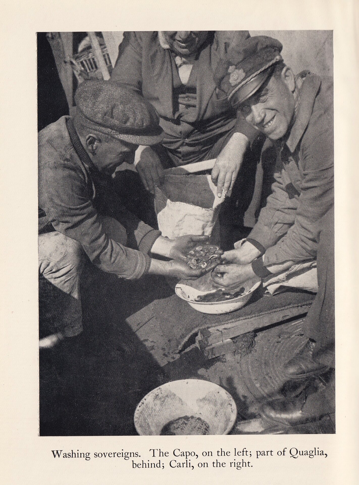 Egypt washing sovereigns (1).jpg