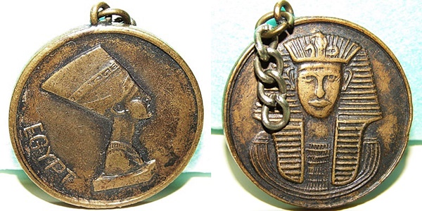 EgyptNefertitiTutankhamunmaskMedalGallery.jpg