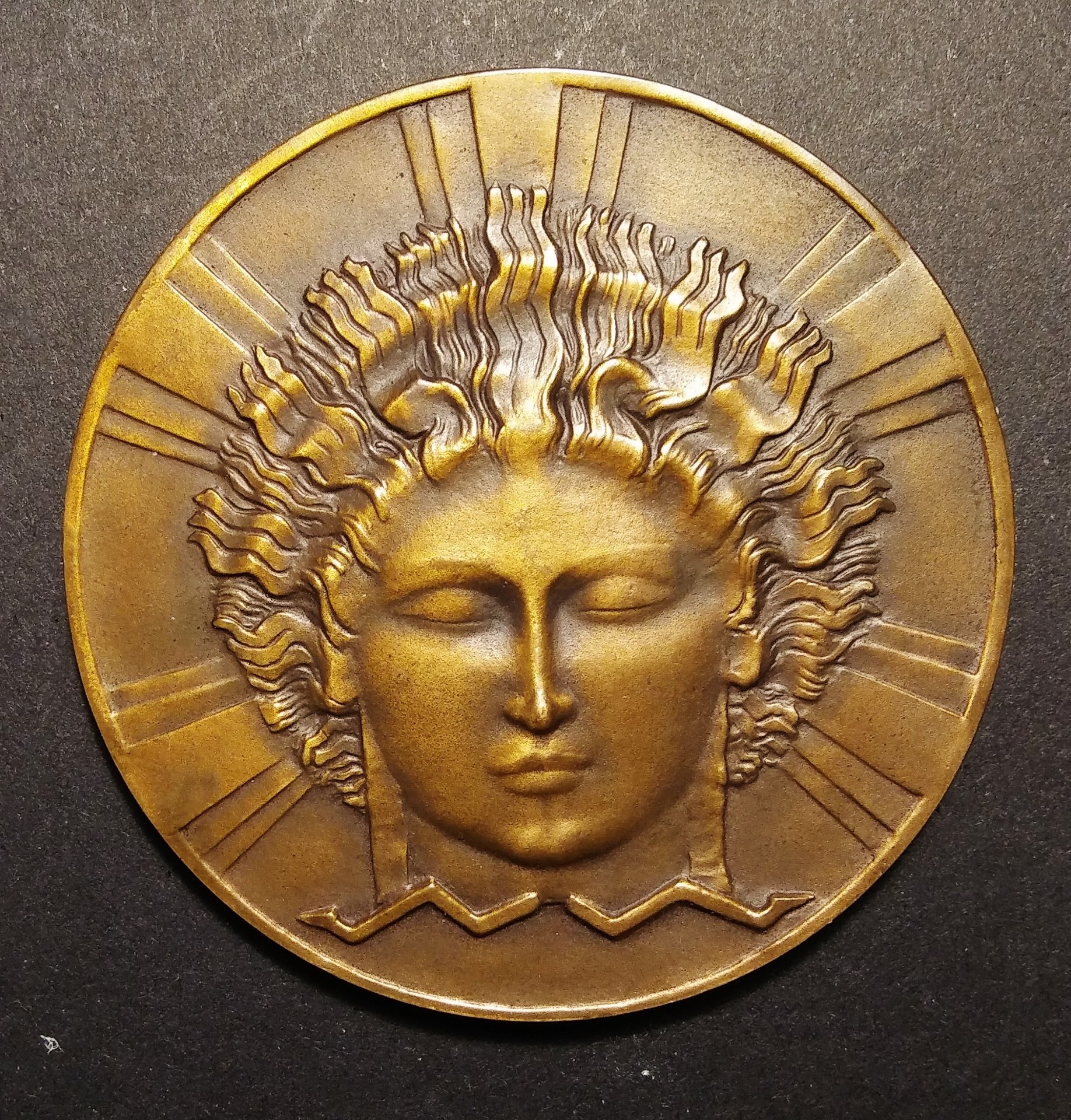 Electricity Medal - Dammann - O2.jpg