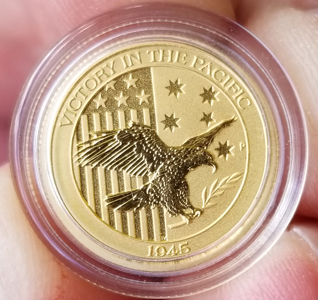 Elizabeth II Australia Victory in the Pacific REVERSE CLOSE 15 dollar 1 10th 9999 Gold.jpg