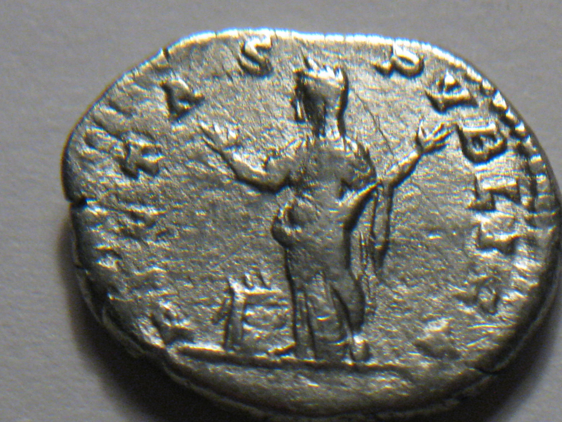 epheus bee coin julia domna denarius 008.JPG