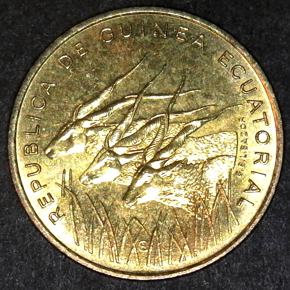 Equatorial Guinea 5 Francos obverse 1985.jpg