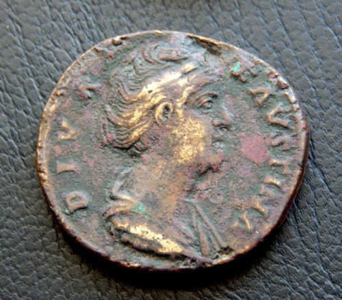 Faustina I - Æ Sestertius 52.jpg