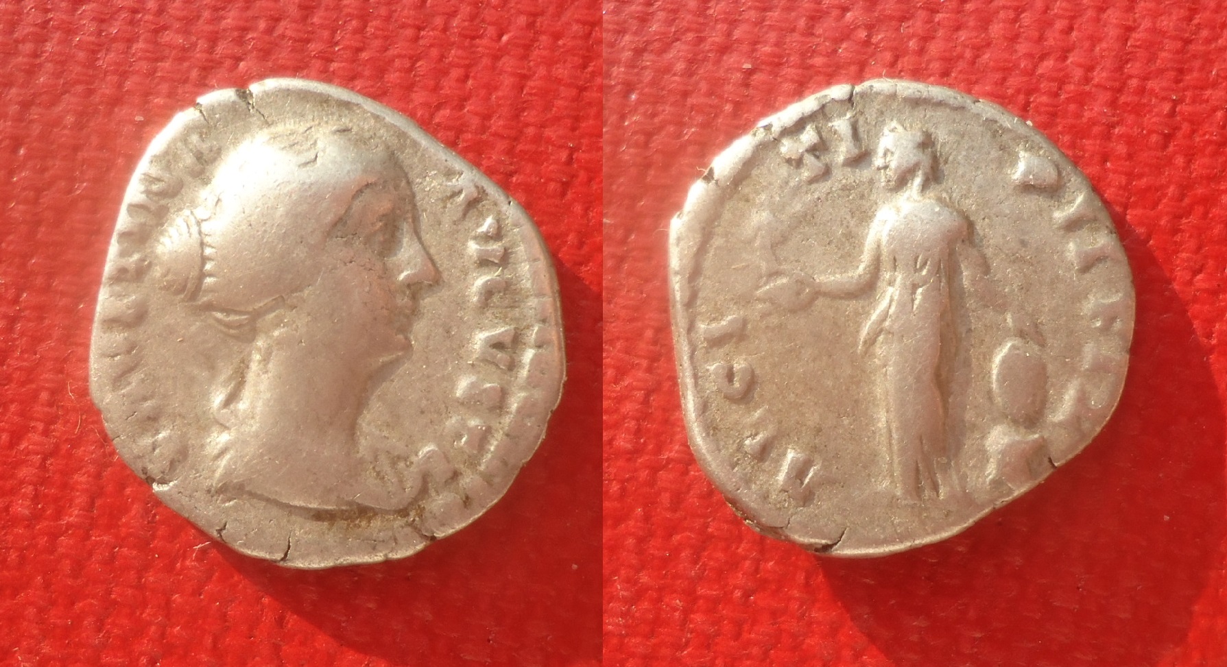 Faustina II - Denarius Victory & Victory Mar 2017 (0).jpg