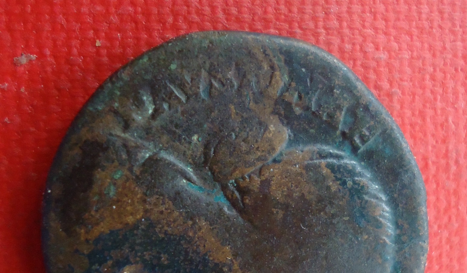 Faustina II Sestertius Diana Luc May 19 France (0det).jpg